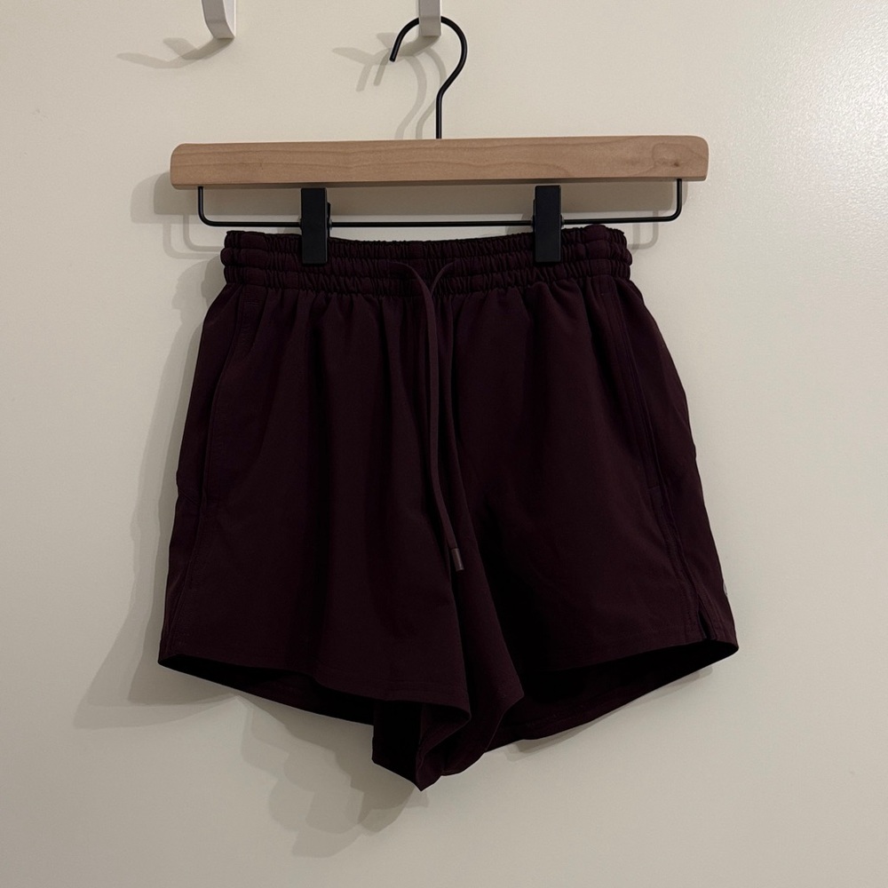 Court Rival High Rise Short in 0 — black plum